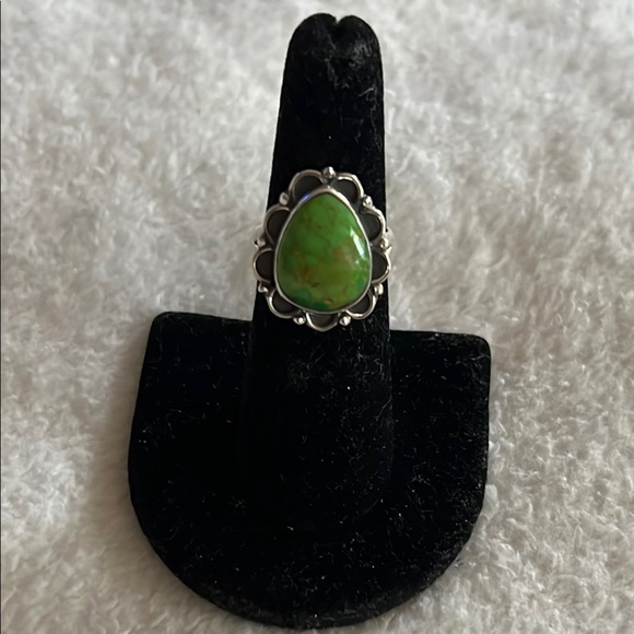 Sterling Silver Green Turquoise Ring Size 7 – Teardrop Stone, Stamped 925 - Picture 1 of 3